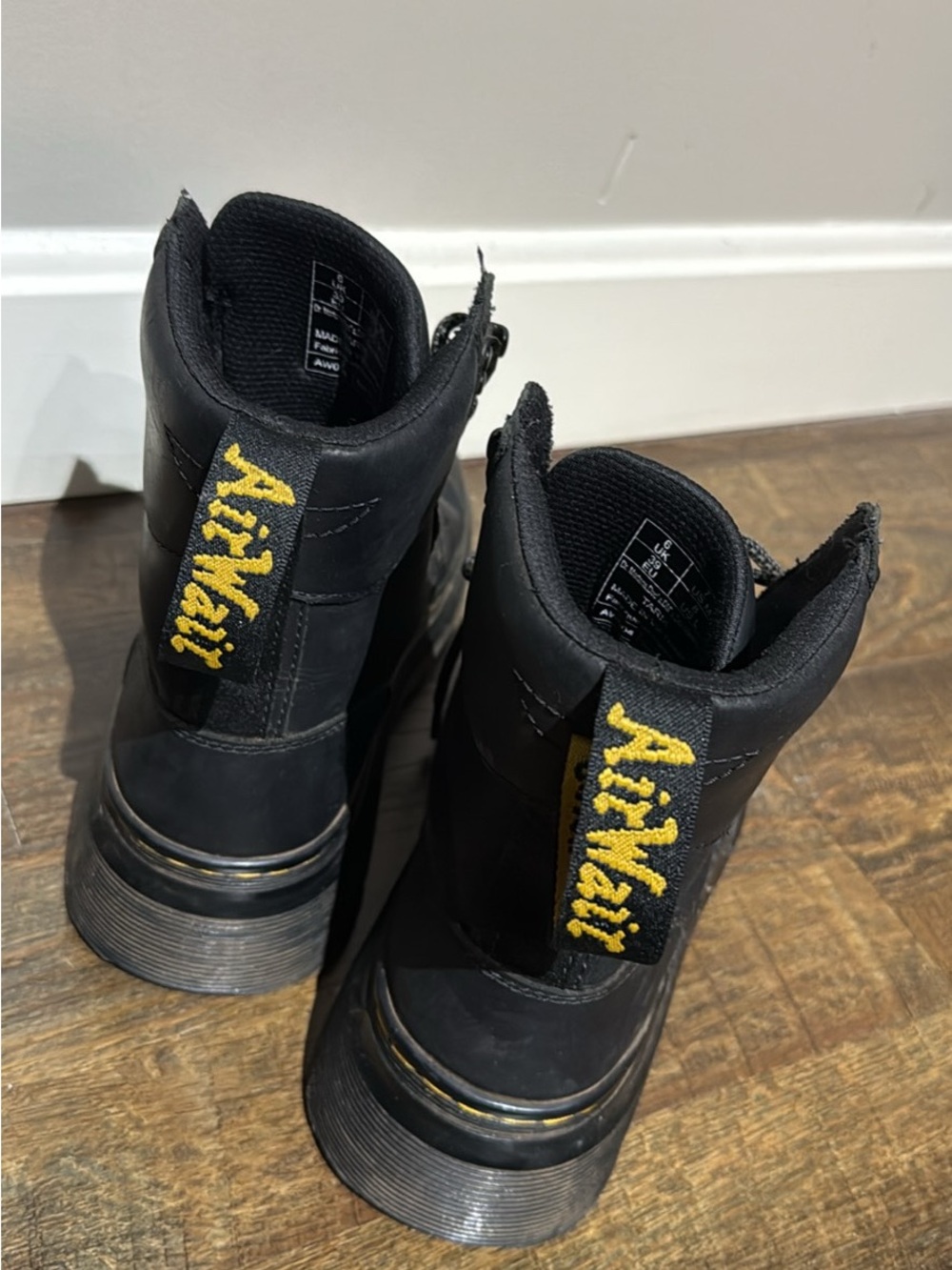 Doc Martens - Picture 2 of 4